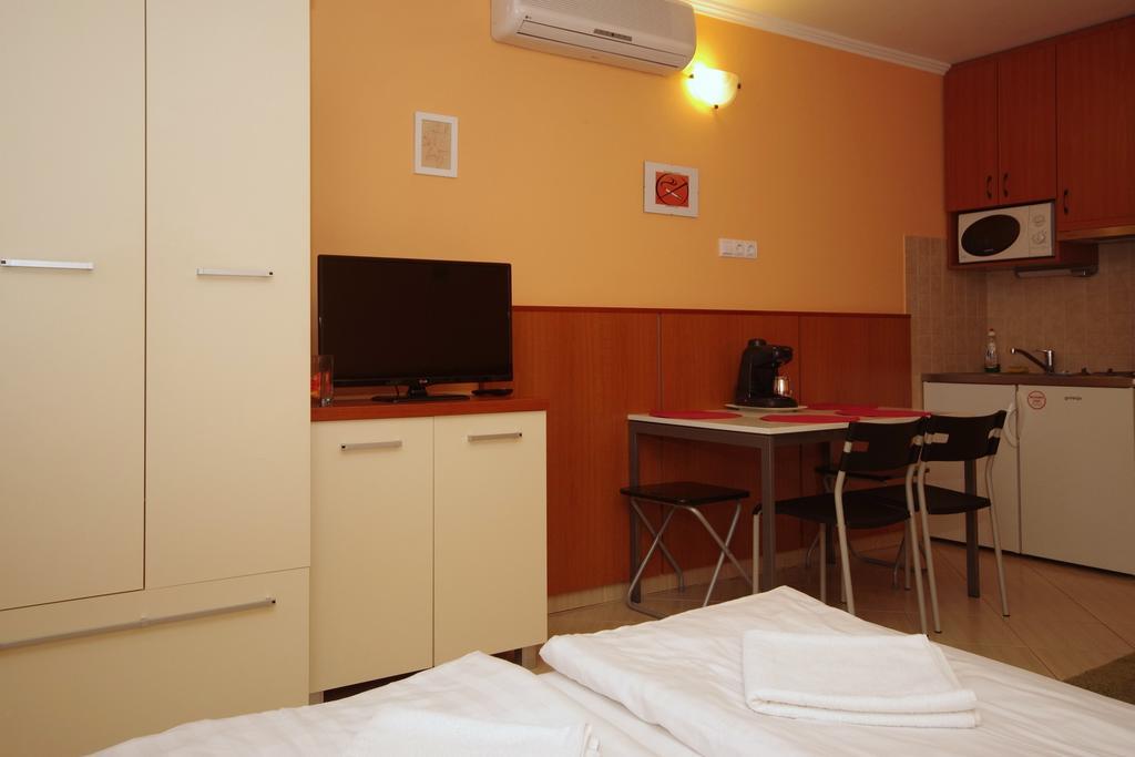 Vararok Apartman Gyula Exterior foto