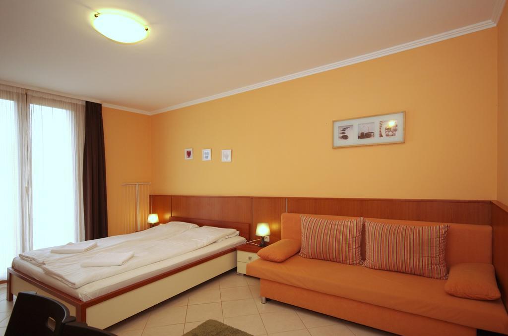 Vararok Apartman Gyula Exterior foto
