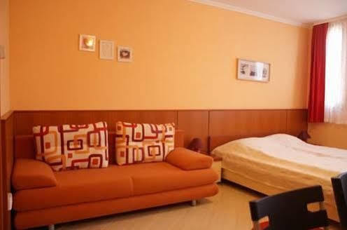 Vararok Apartman Gyula Exterior foto